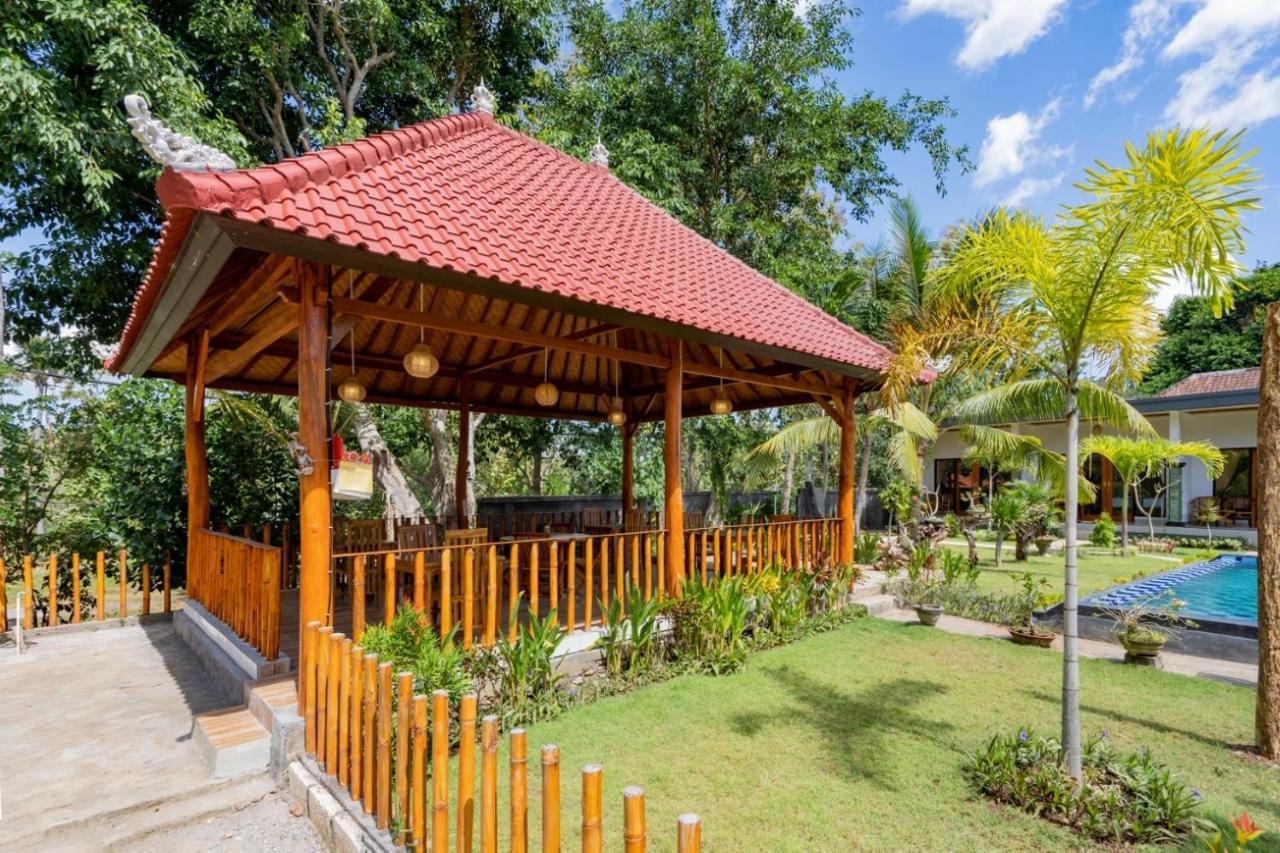Surya Maha Bungallo Toyapakeh Exterior photo